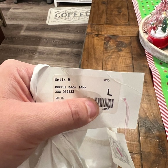 𝅺BELLA B white tank top - Picture 5 of 7